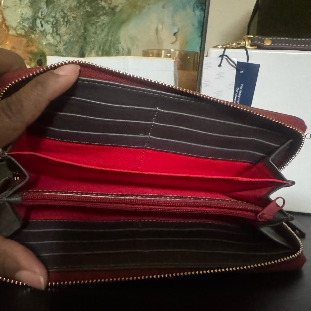 Dooney & Bourke Gray Leather Wallet / NWT - Picture 4 of 7